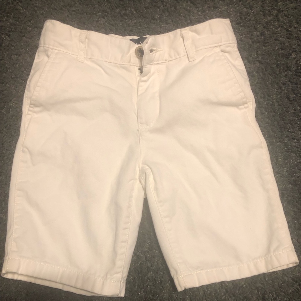 Boys size 6 shorts